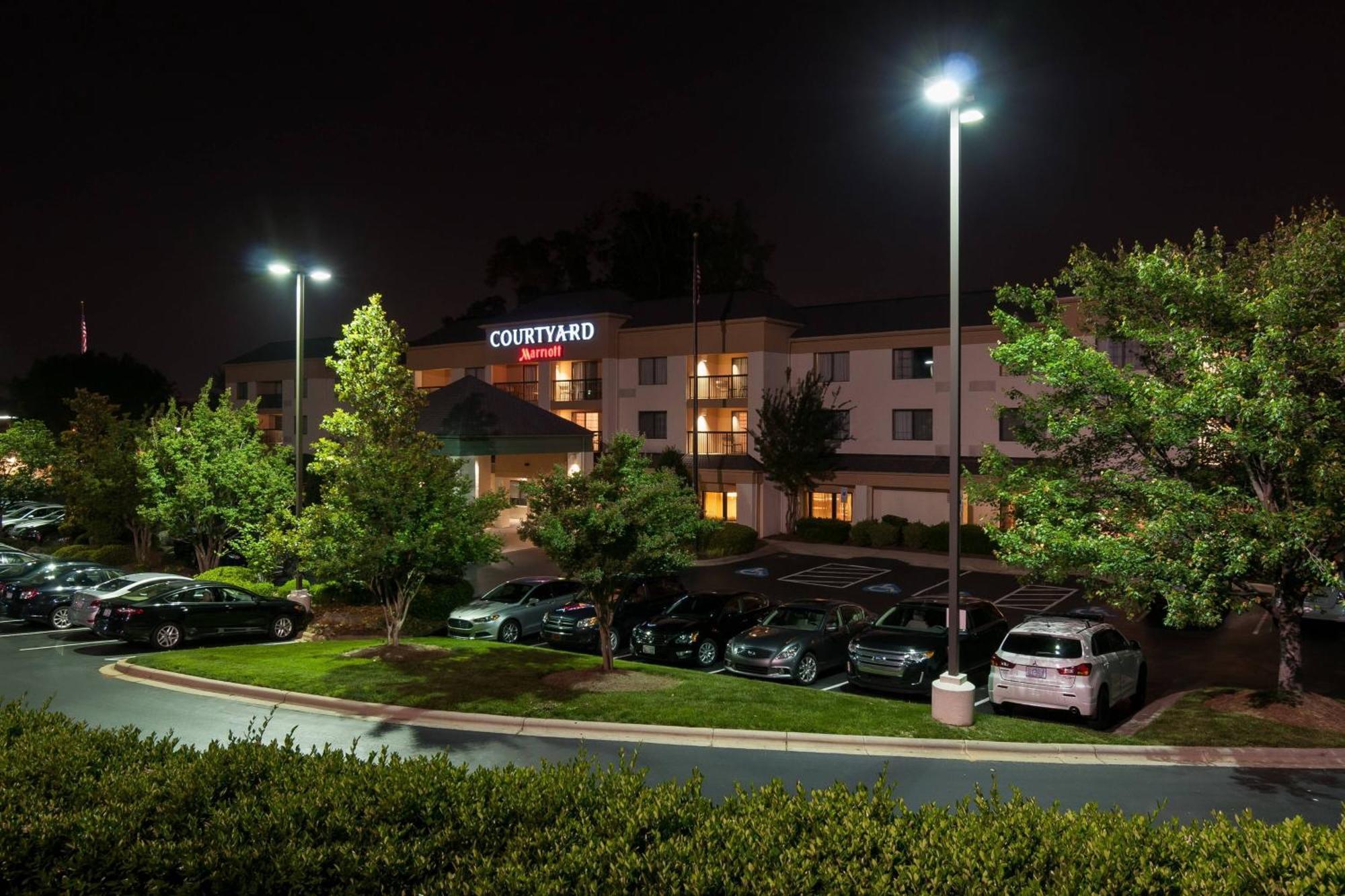 Courtyard By Marriott Charlotte Lake Norman Хънтърсвил Екстериор снимка