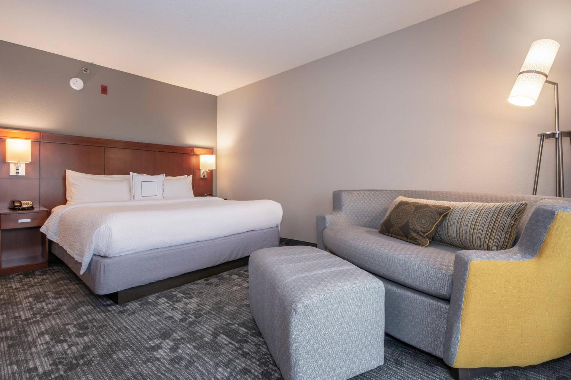 Courtyard By Marriott Charlotte Lake Norman Хънтърсвил Екстериор снимка